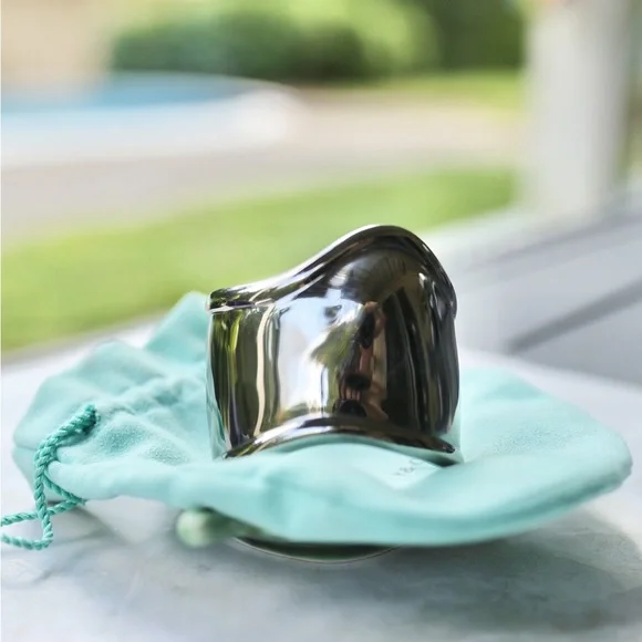 Tiffany & Co. Elsa Peretti Bone Cuff - Picture 1 of 3